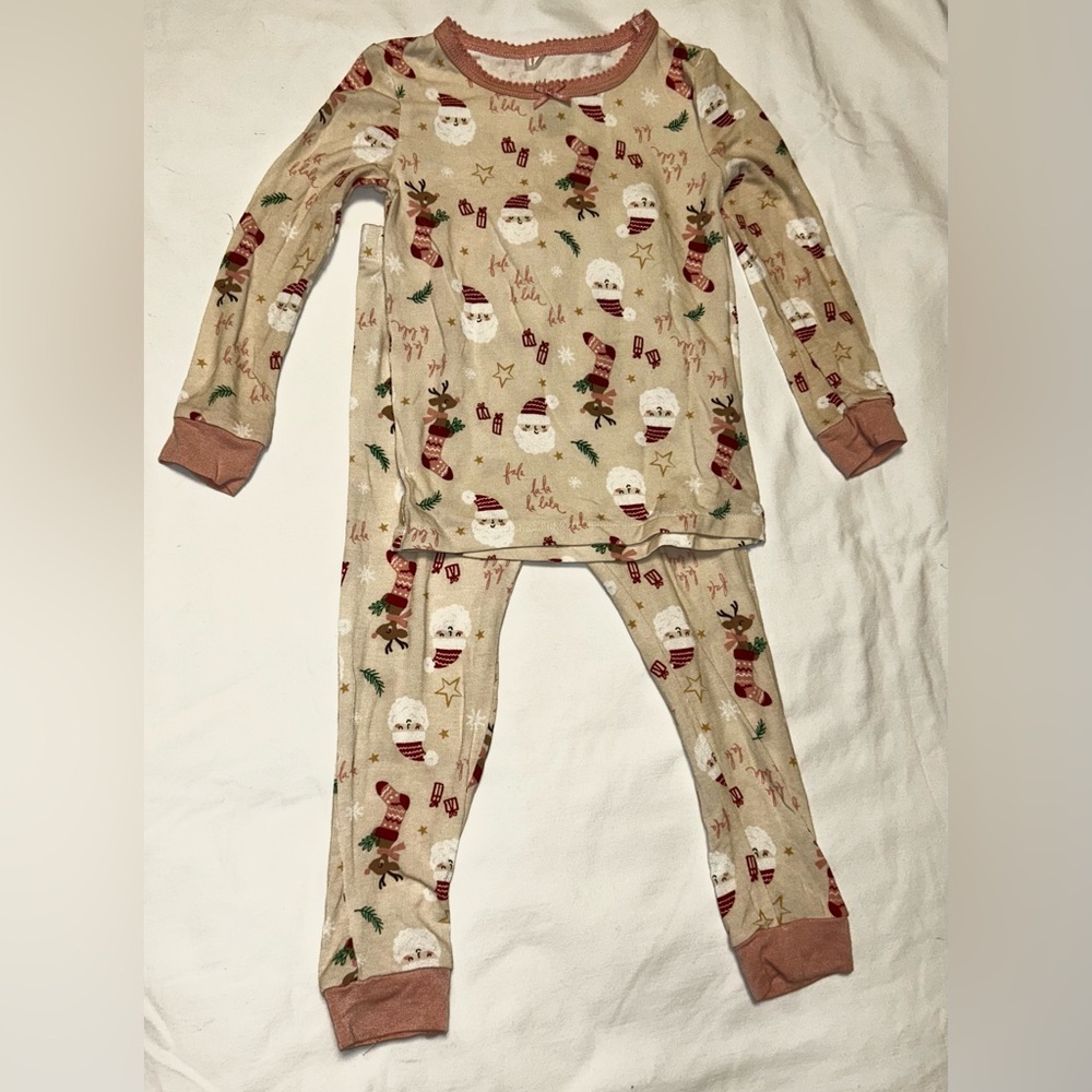 Milk Berry bamboo Christmas pajamas sz 24 months smoke free home